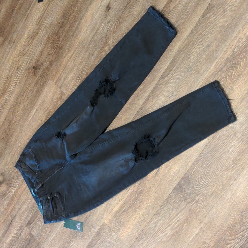Wild Fable Women's Super High-Rise Tapered Black Jeans - Size 2/27" - Picture 2 of 6